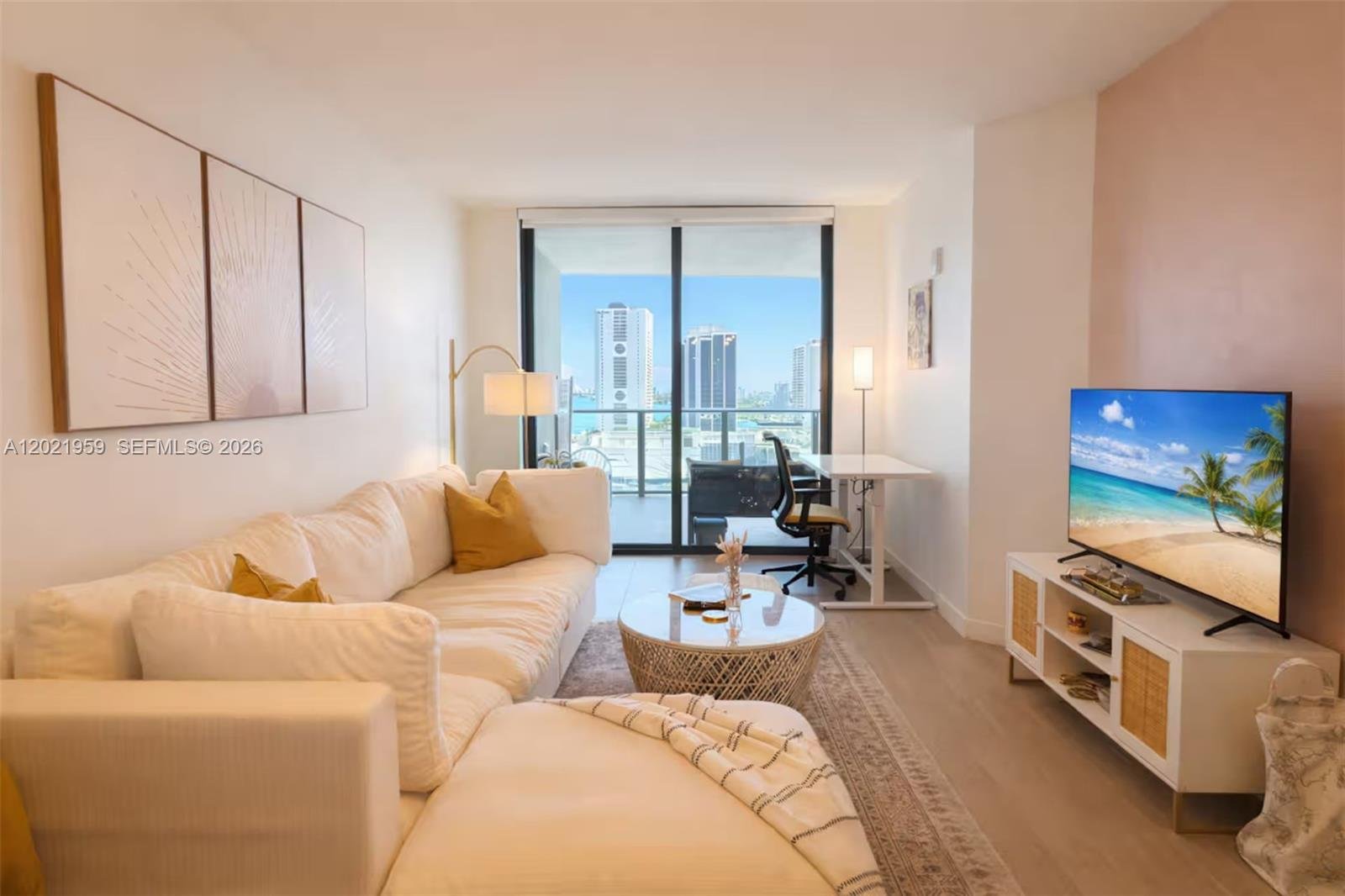 1600 1st Ave #1605 — Canvas Miami