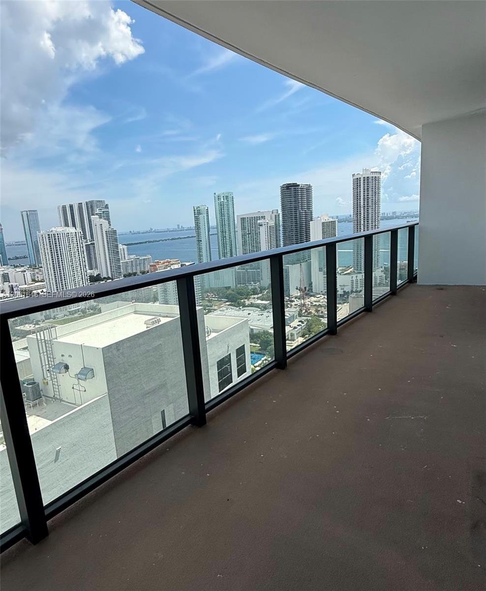 1600 1st Ave #3617 — Canvas Miami