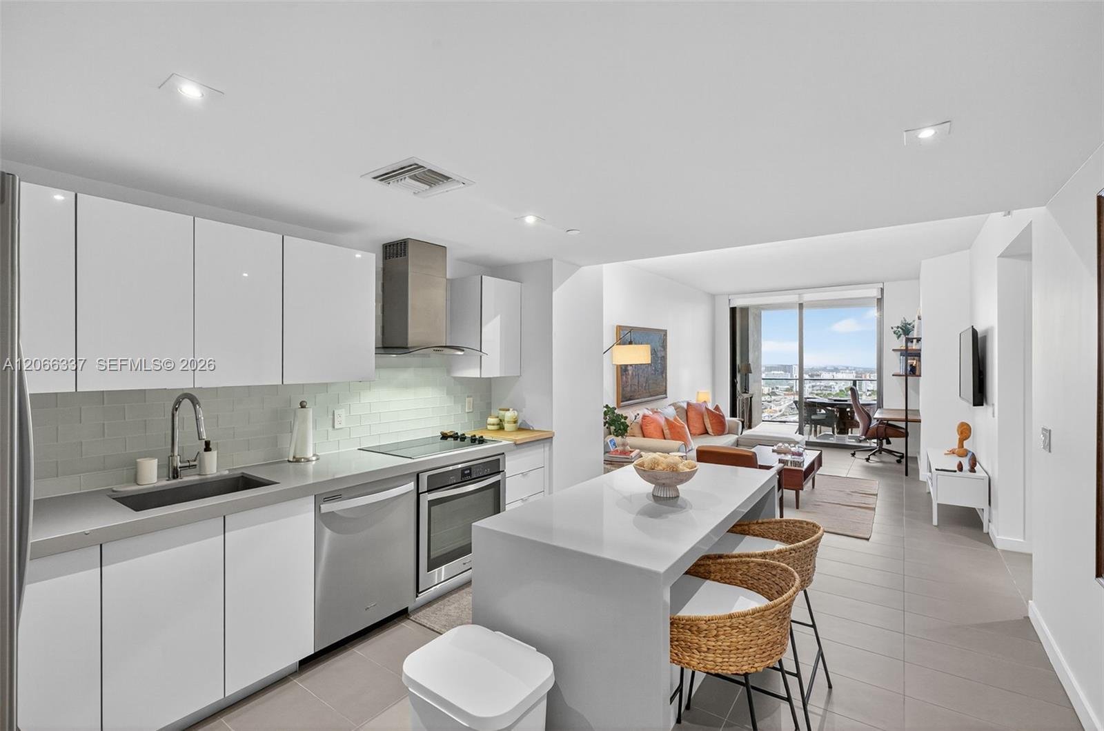 1600 1st Ave #3515 — Canvas Miami