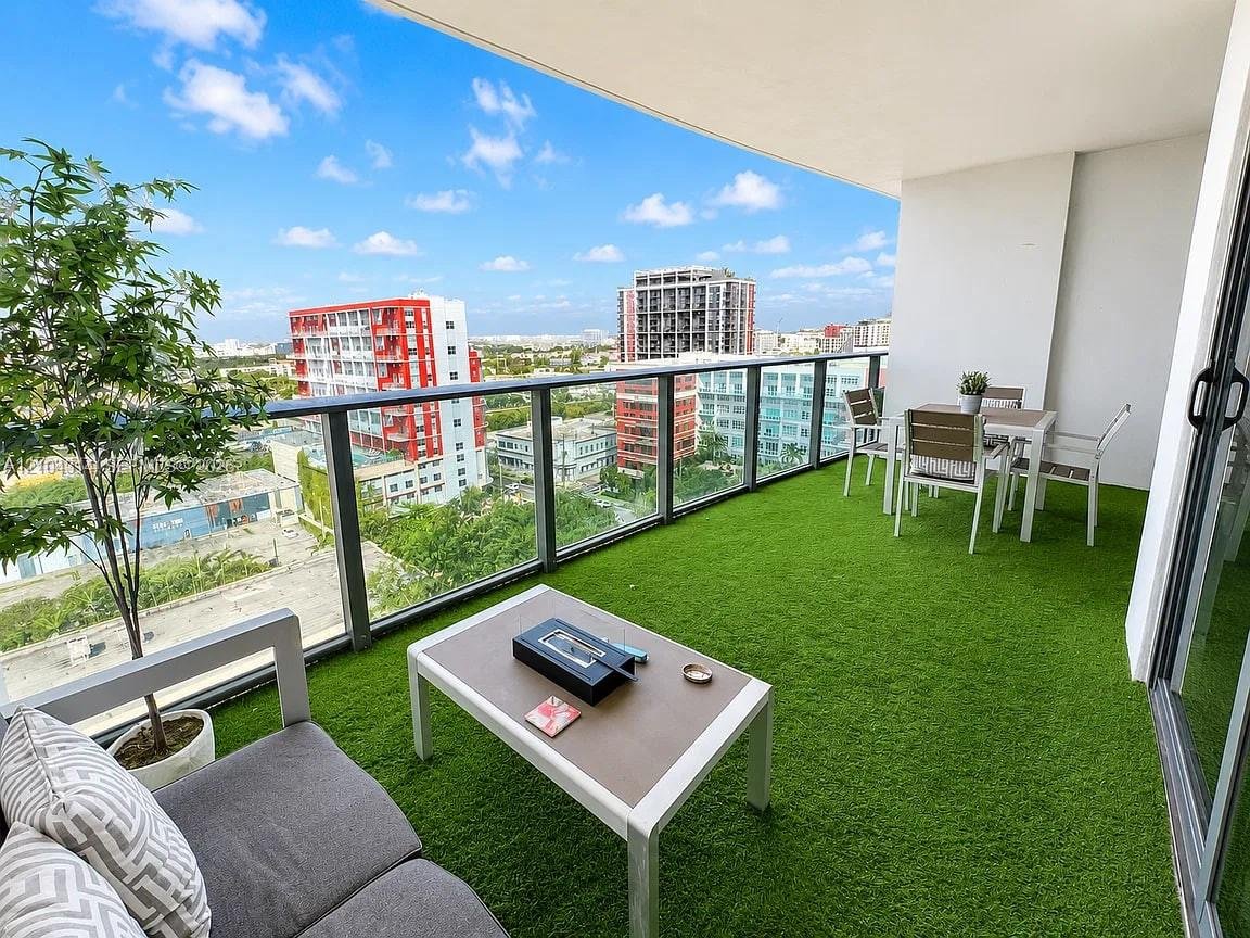1600 1st Ave #1111 — Canvas Miami