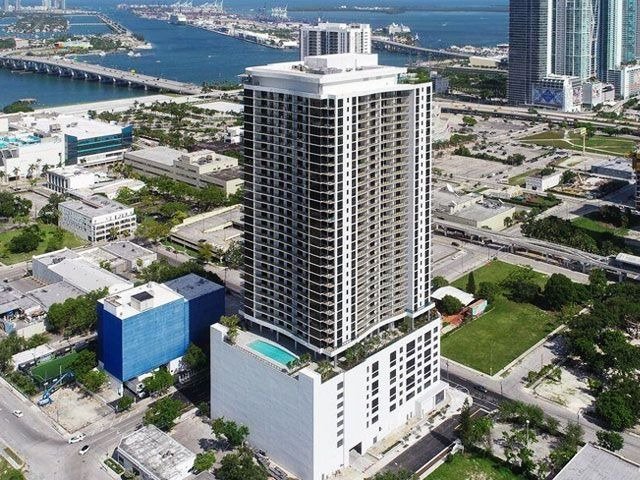 Canvas Miami Exterior